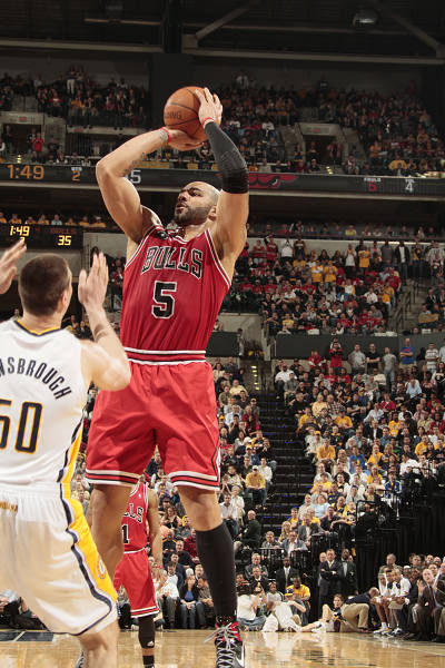 礼貌而克制 礼貌而克制