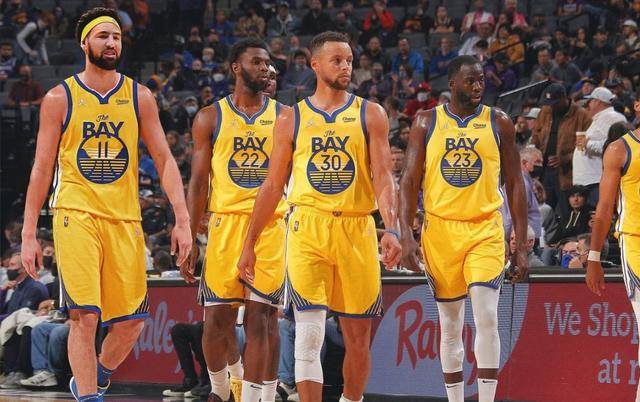 体型侧翼站 体型侧翼站